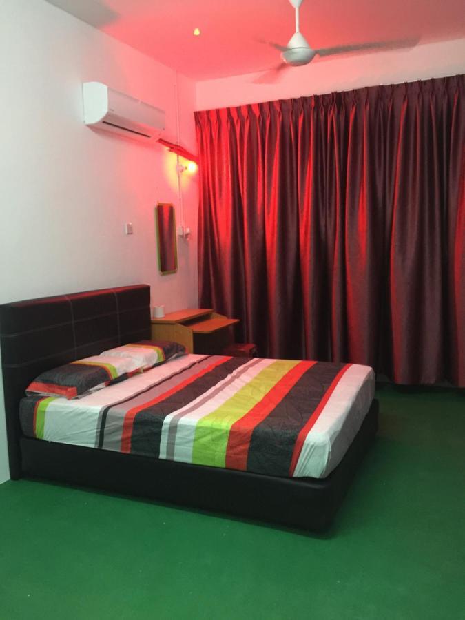 Tan'S Sibu Jaya Homestay Rumah Ganggu Buitenkant foto